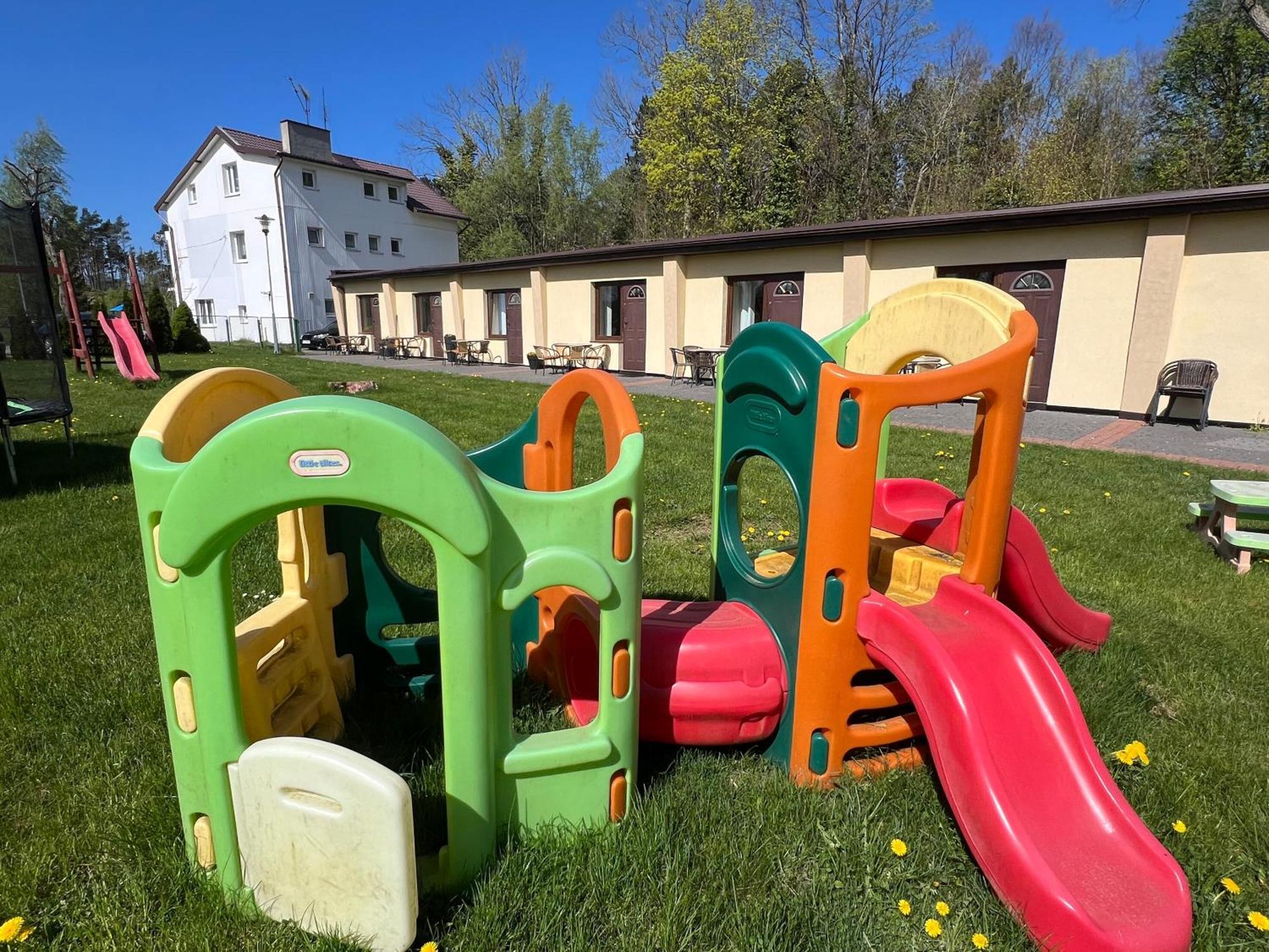 Osrodek Rodzinny "Pod Wydmami" Przy Plazy , Plac Zabaw , Rowery Sarbinowo Exterior photo